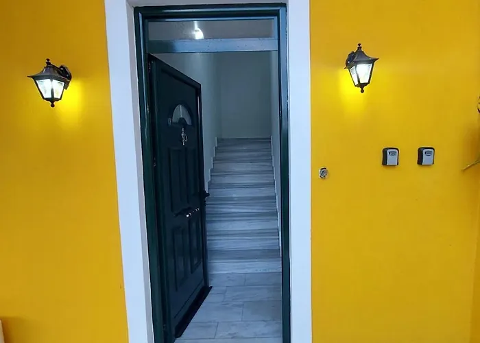 The Bee's House 2 *